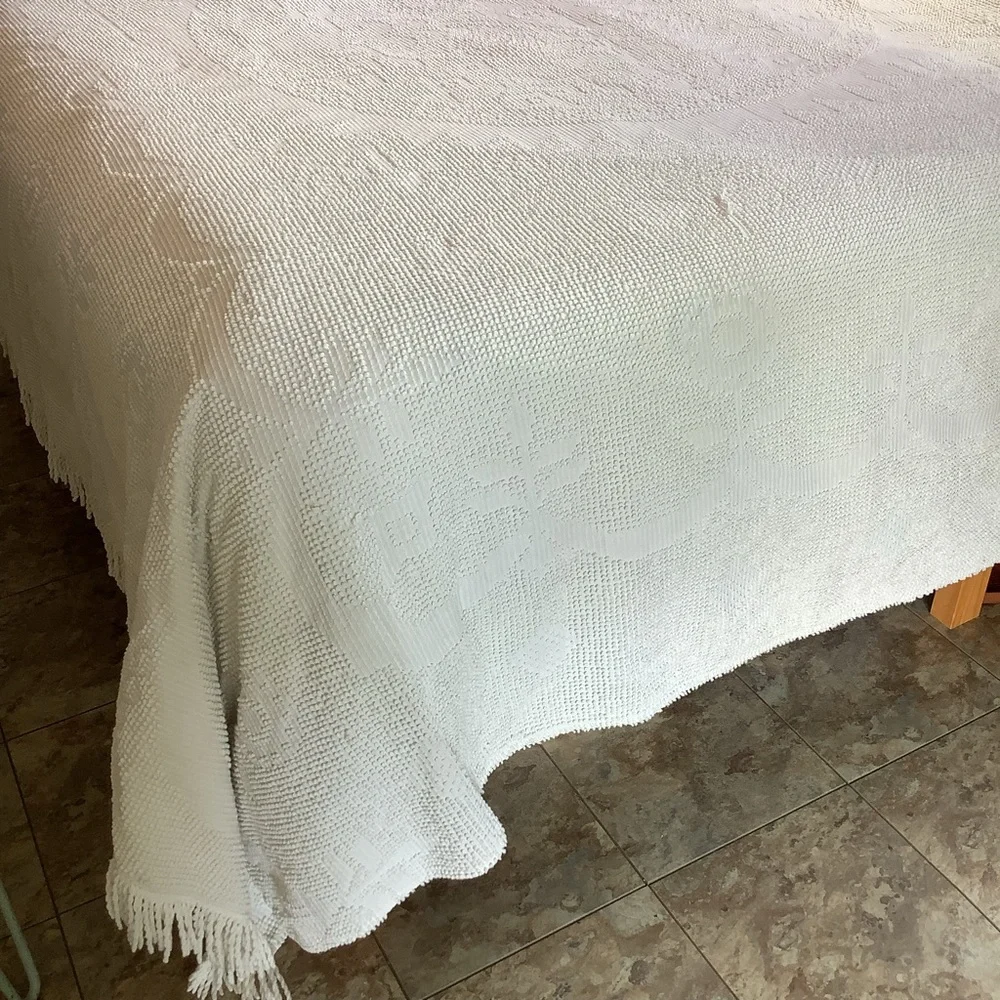 Vintage Continental By Normandy Chenille Bedspread Bed Coverlet